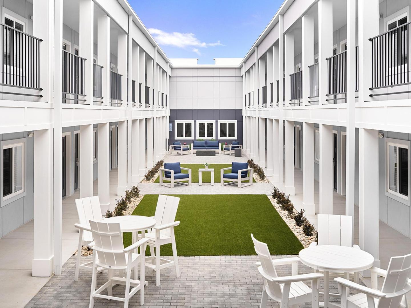 Stayapt Suites Atlanta-Newnan Exterior photo